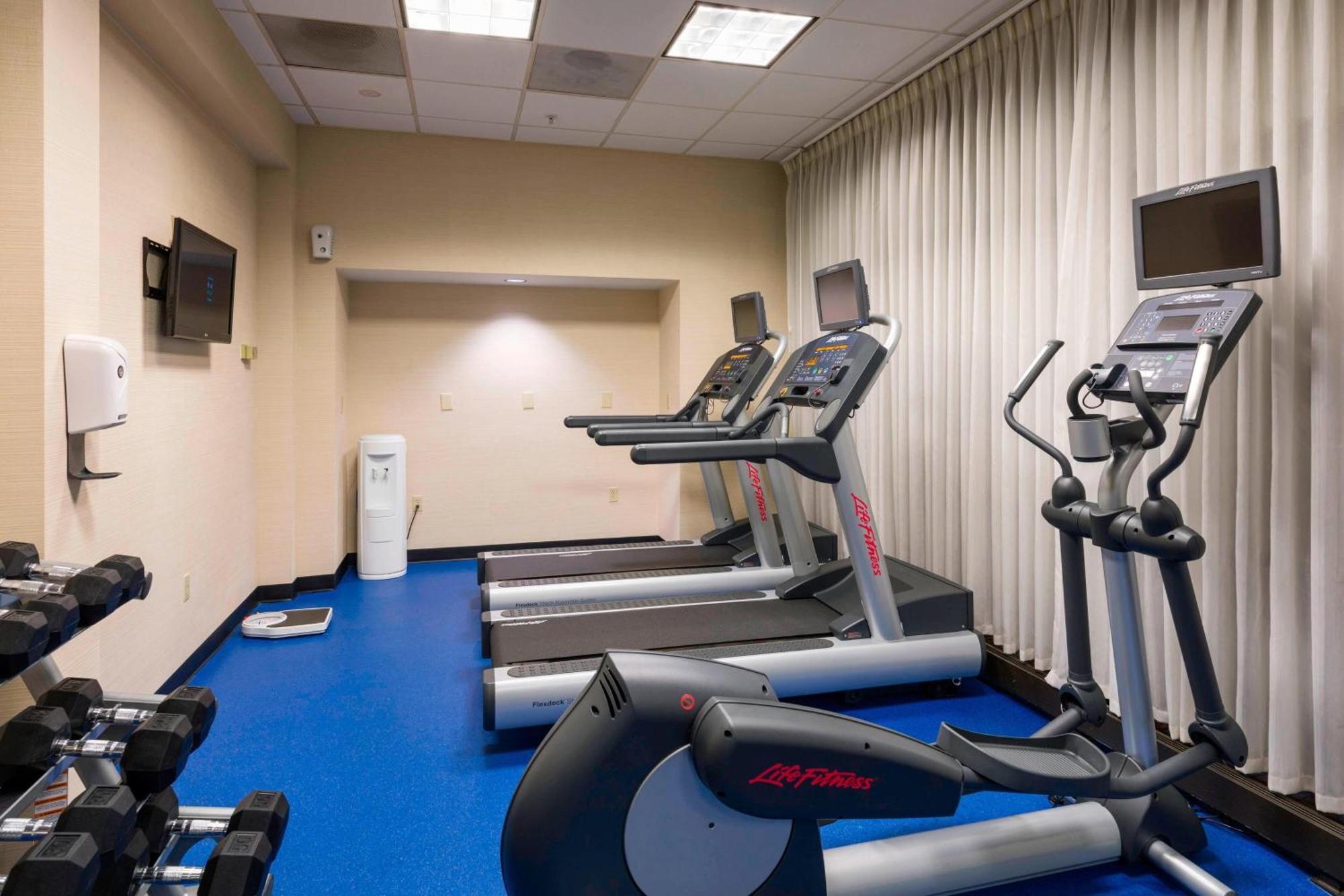 Fairfield Inn By Marriott Лорел Экстерьер фото